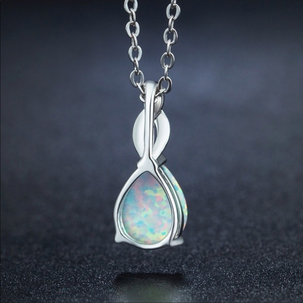 💎1 LEFT💎TEARDROP OPAL PENDANT AND CHAIN - Picture 3 of 8